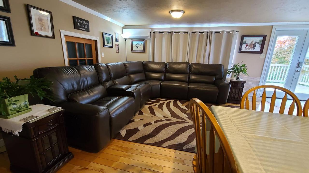 Montague Small Town Bound Inn المظهر الخارجي الصورة