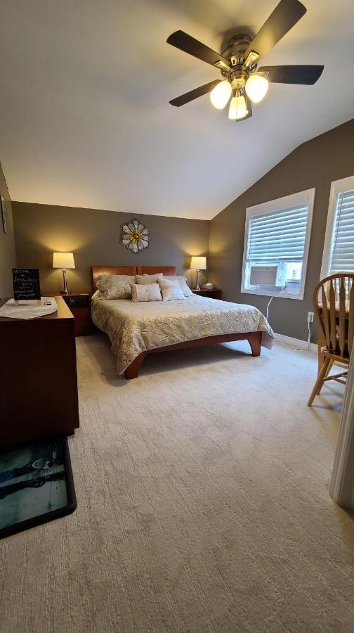 Montague Small Town Bound Inn المظهر الخارجي الصورة