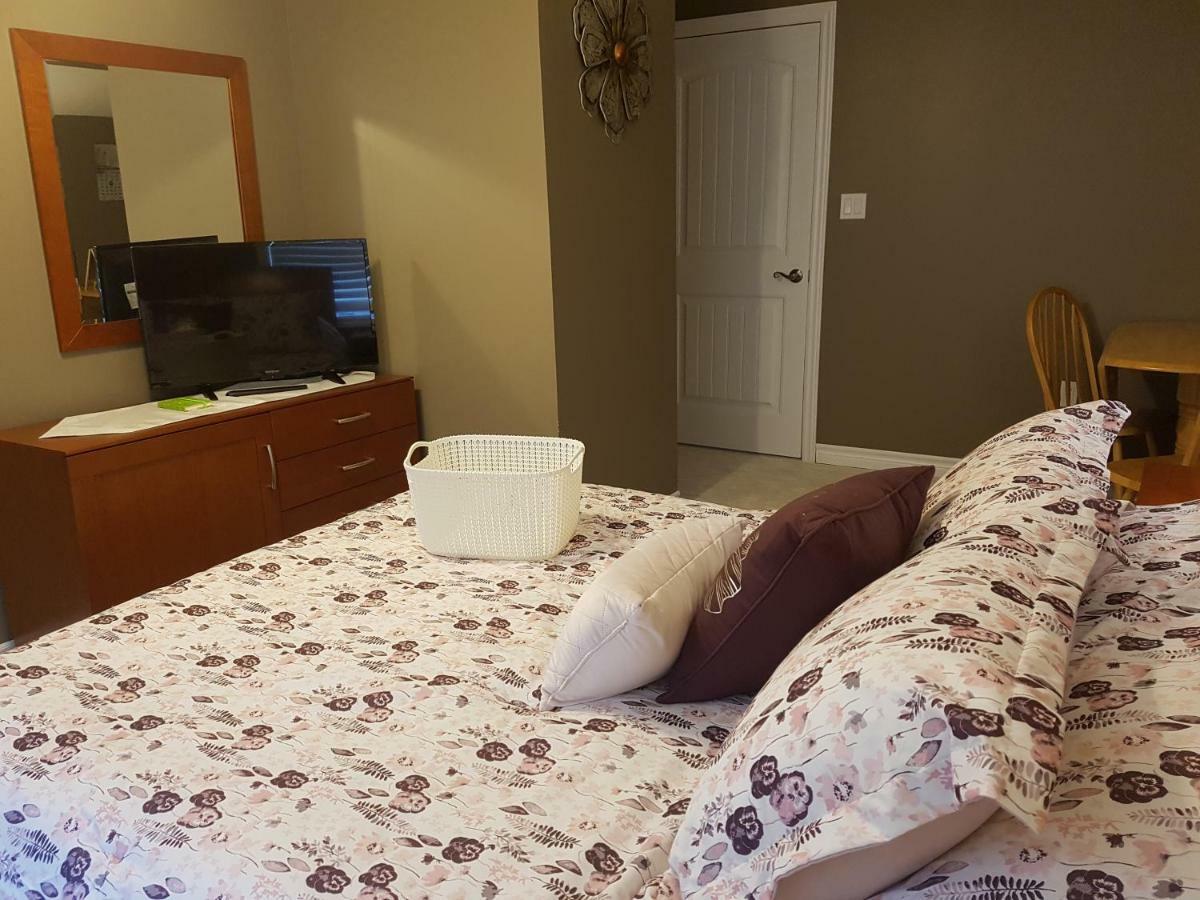 Montague Small Town Bound Inn المظهر الخارجي الصورة