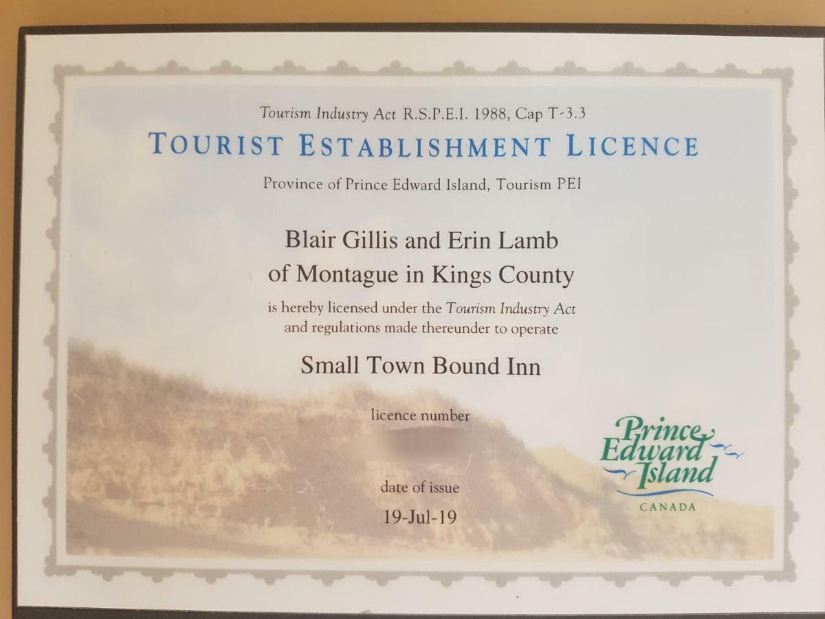 Montague Small Town Bound Inn المظهر الخارجي الصورة